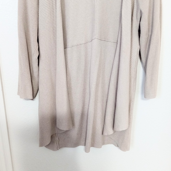 Chico's ribbed knit tan long sleeve open cardigan - Picture 4 of 11